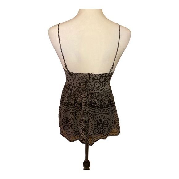 Kirra women’s black & gray flirty ruffled sleeveless, tie back camisole top - Picture 2 of 8